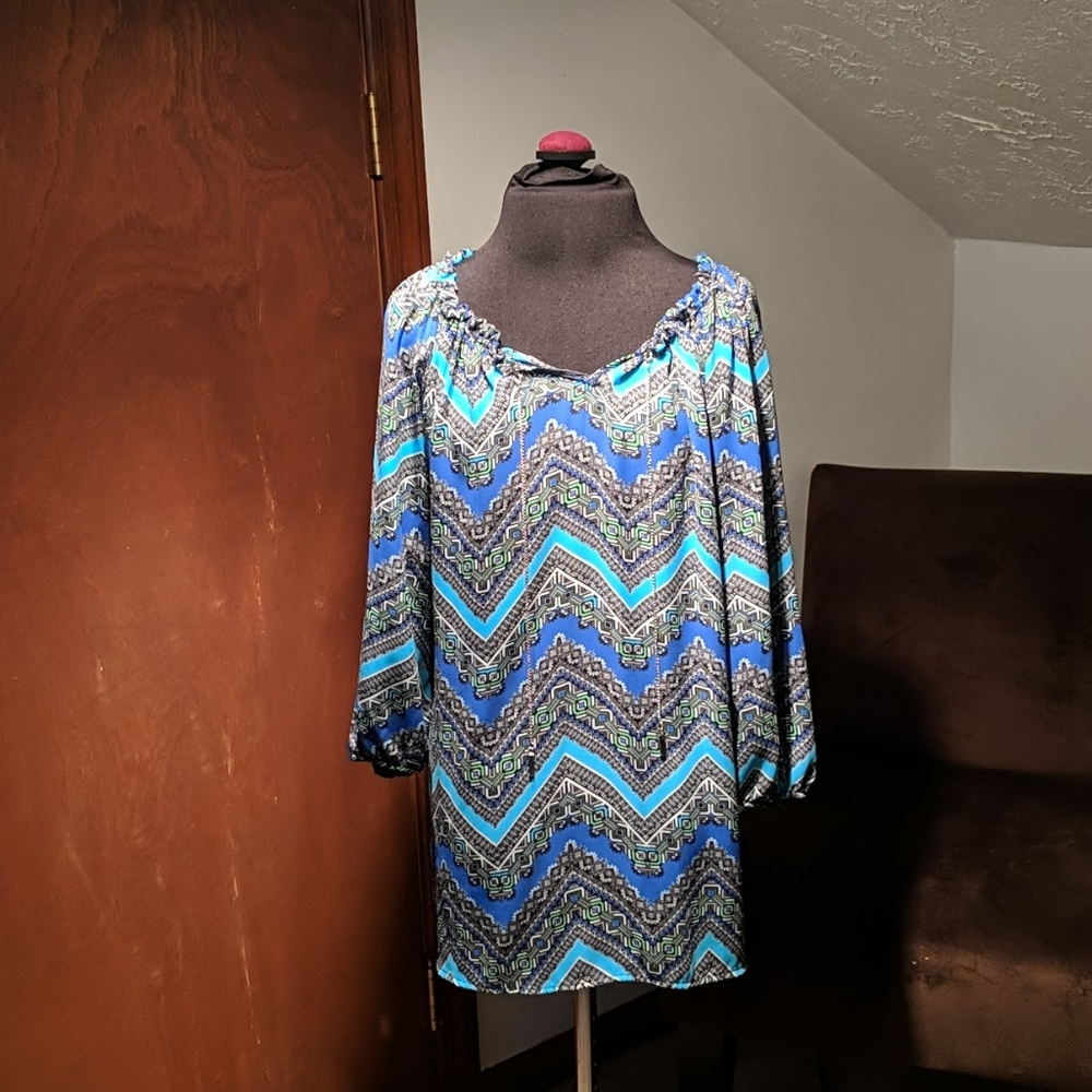 Avenue blouse with chains